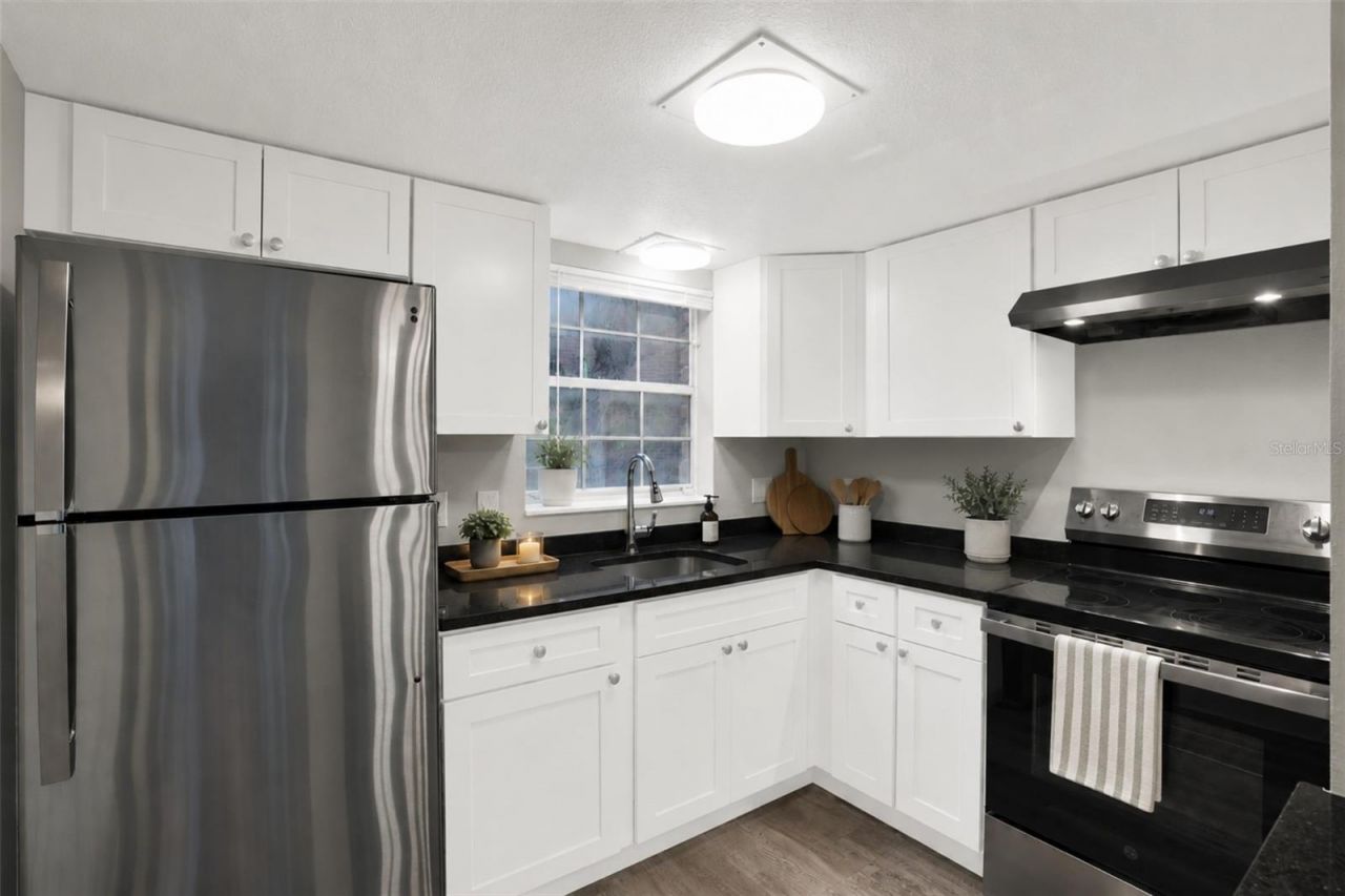 8345 13th Street N, Unit B, Saint Petersburg, FL 33702 Photo