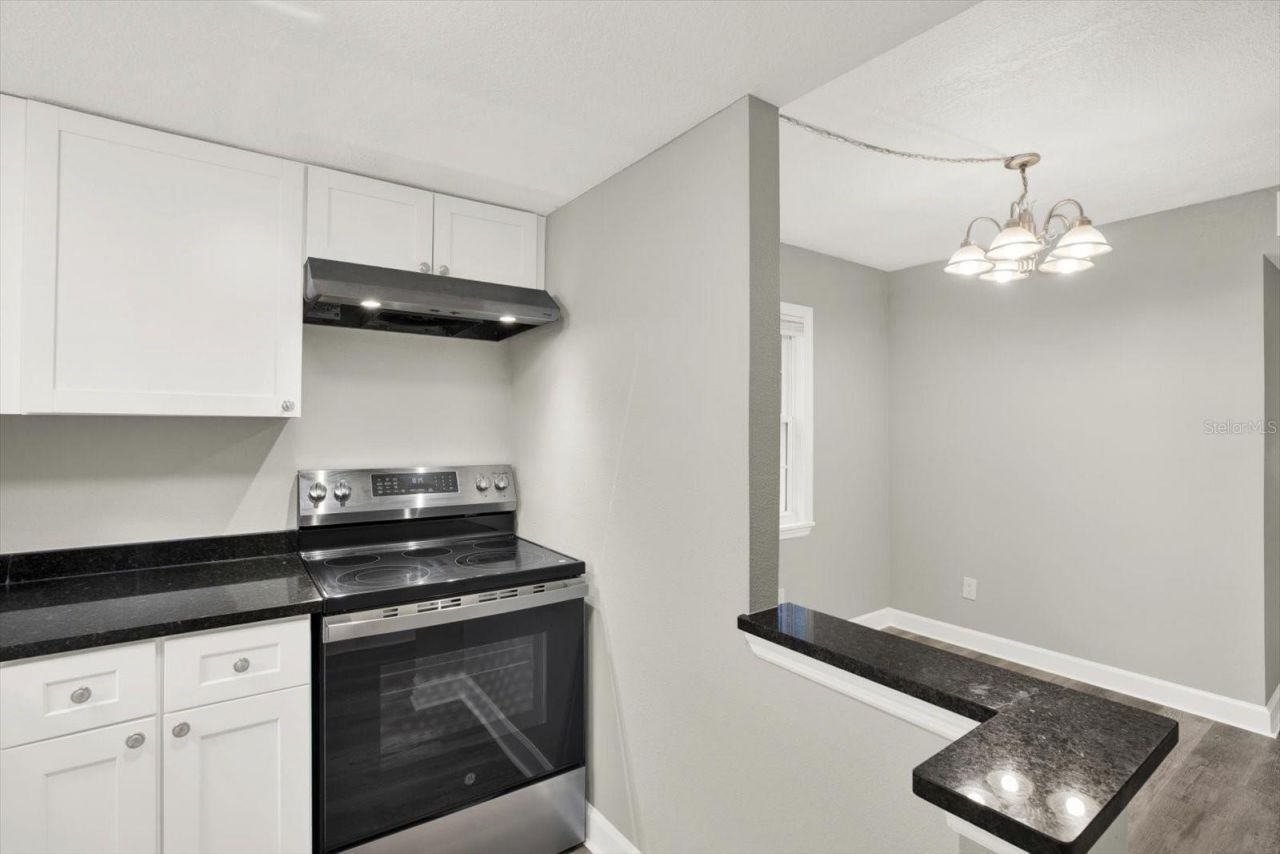 8345 13th Street N, Unit B, Saint Petersburg, FL 33702 Photo