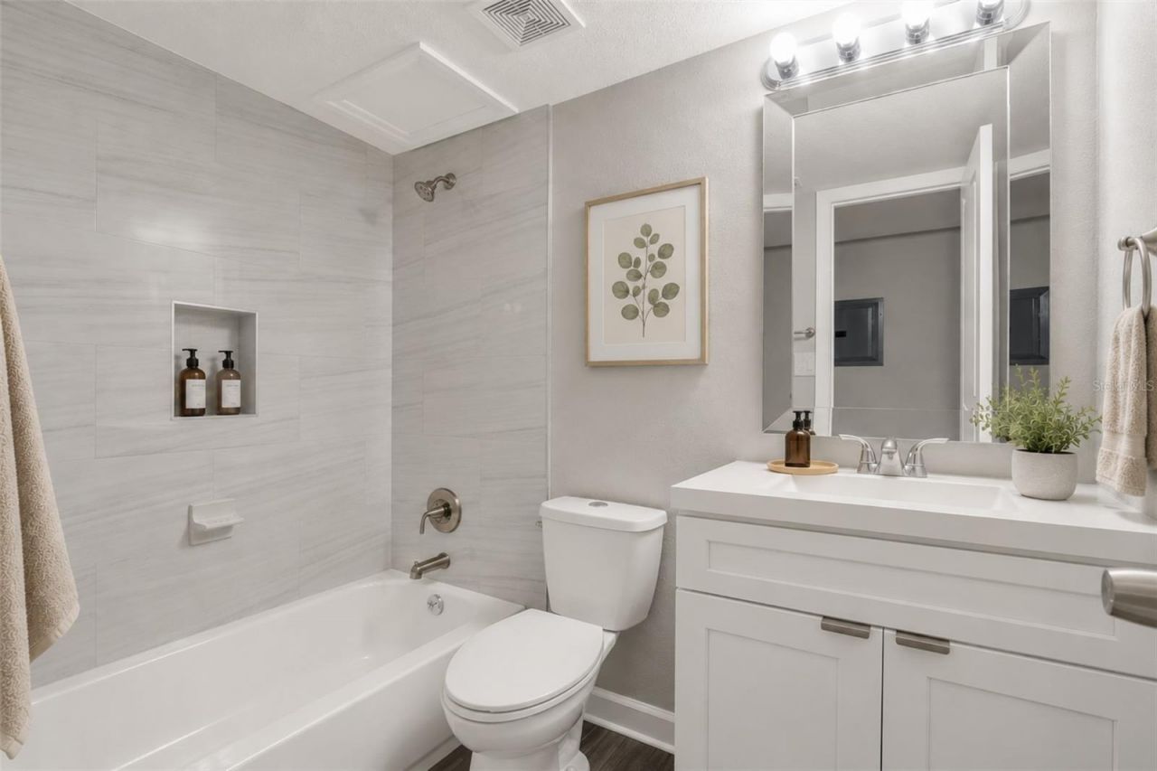 8345 13th Street N, Unit B, Saint Petersburg, FL 33702 Photo