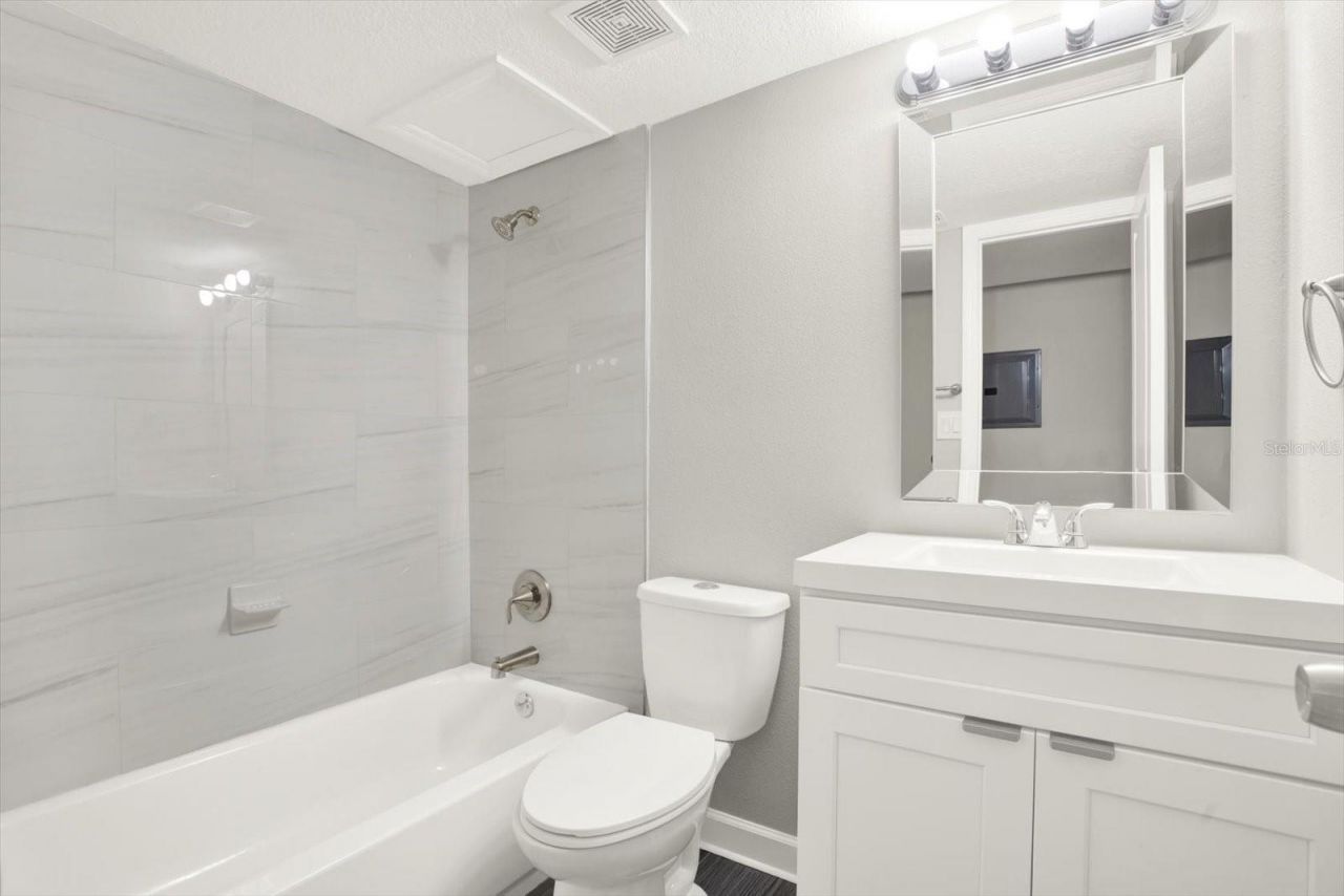 8345 13th Street N, Unit B, Saint Petersburg, FL 33702 Photo