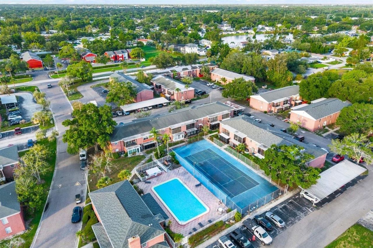 8345 13th Street N, Unit B, Saint Petersburg, FL 33702 Photo