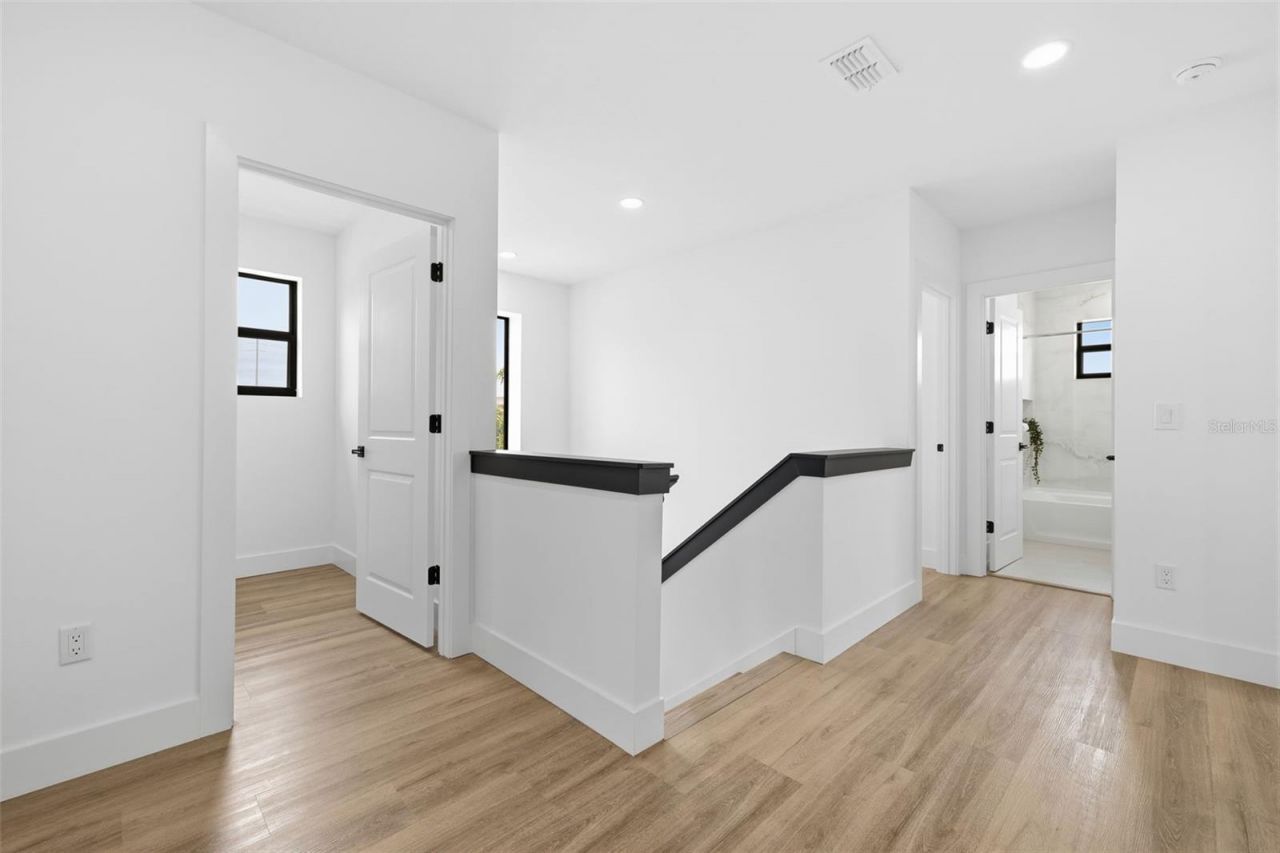 2328 W La Salle Street , Tampa, FL 33607 Photo