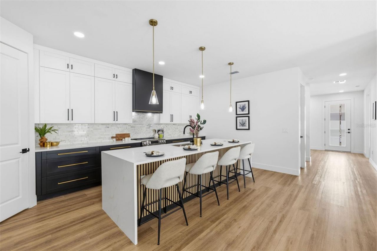 2328 W La Salle Street , Tampa, FL 33607 Photo
