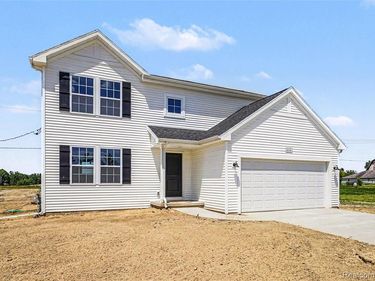 6030 Lahring Road, Fenton Twp, MI 48451