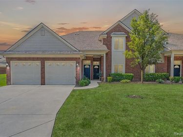 14350 Shadywood Drive, Sterling Heights, MI 48312