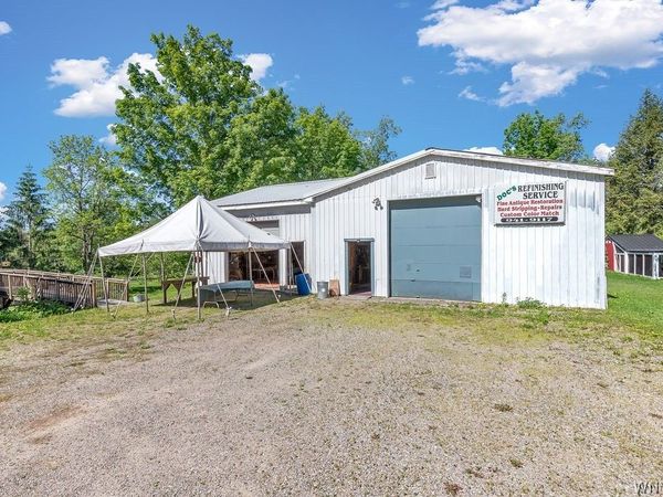 8064 State Road, Colden, NY 14033