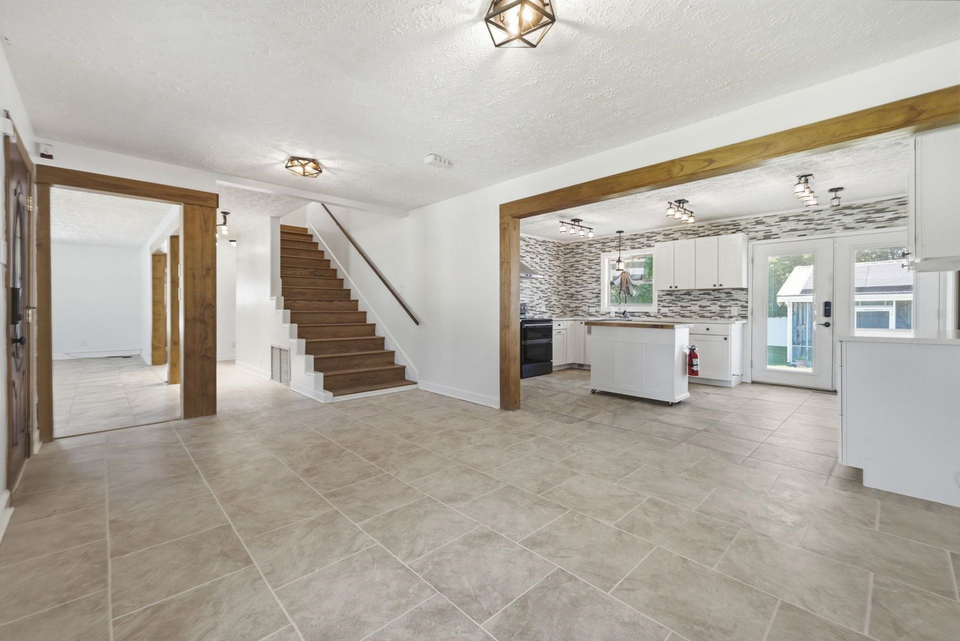 104 Clemson Rd. Photo 4