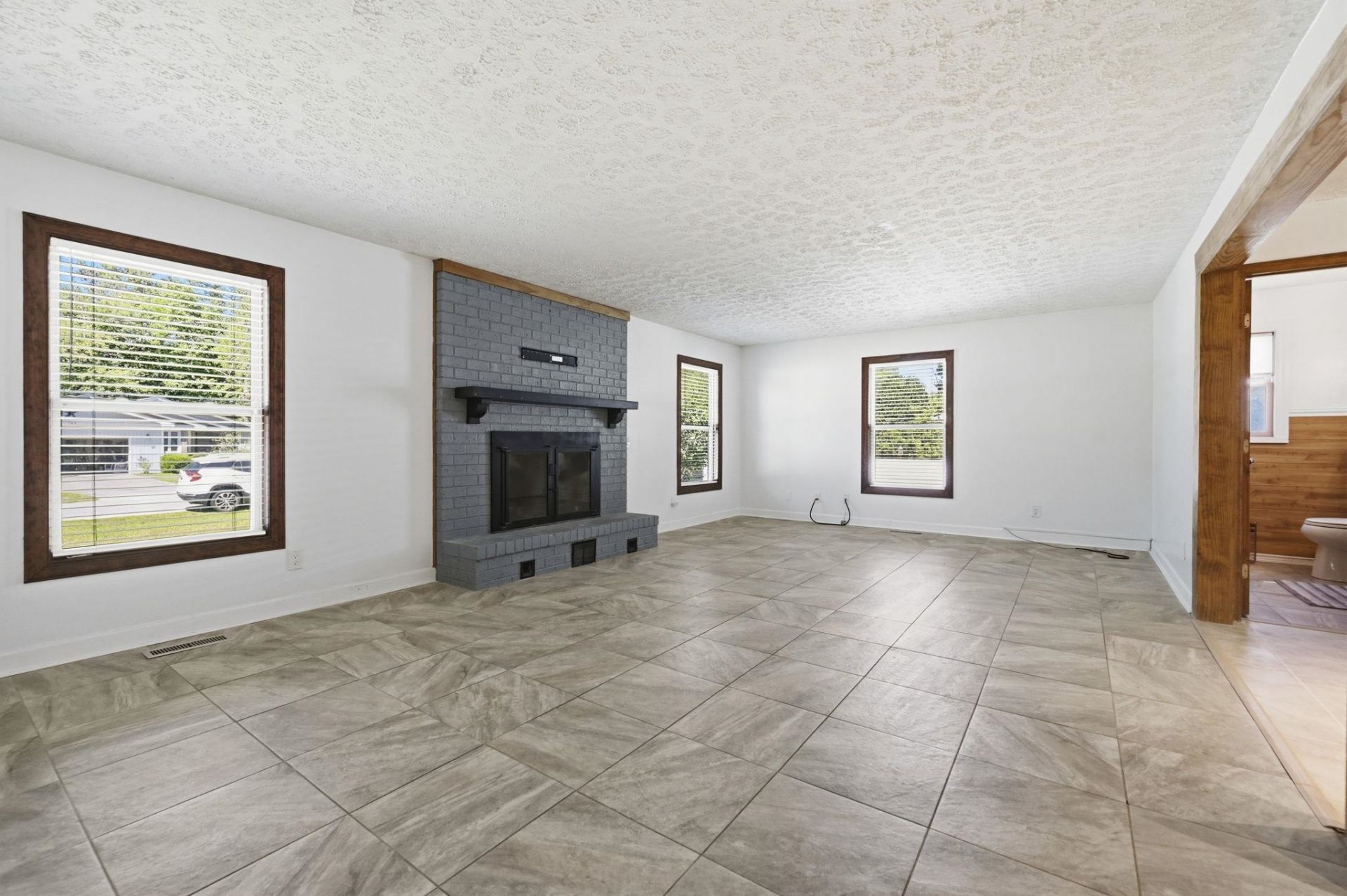 104 Clemson Rd.  Photo 8