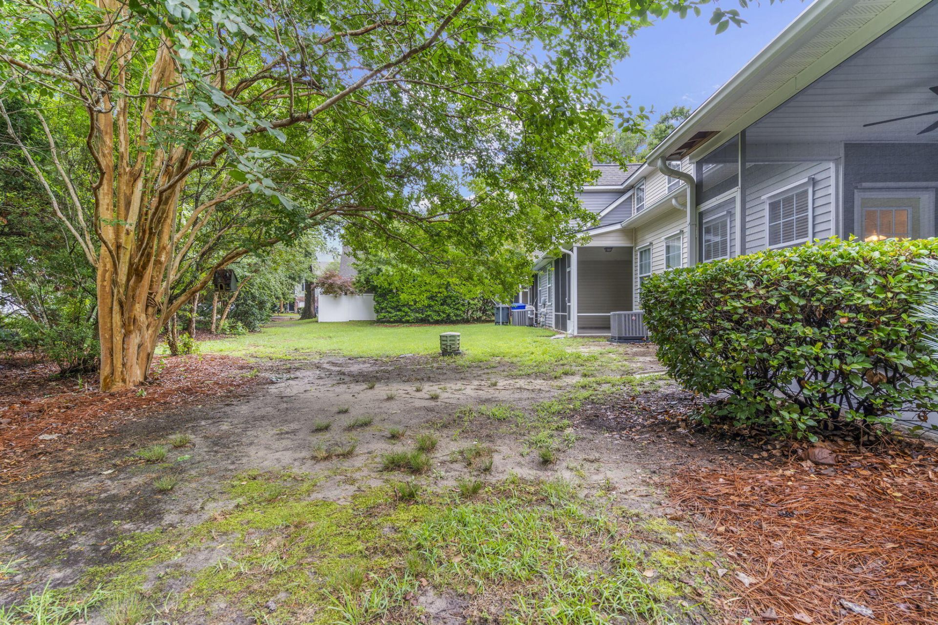 111 Larissa Drive Photo 35