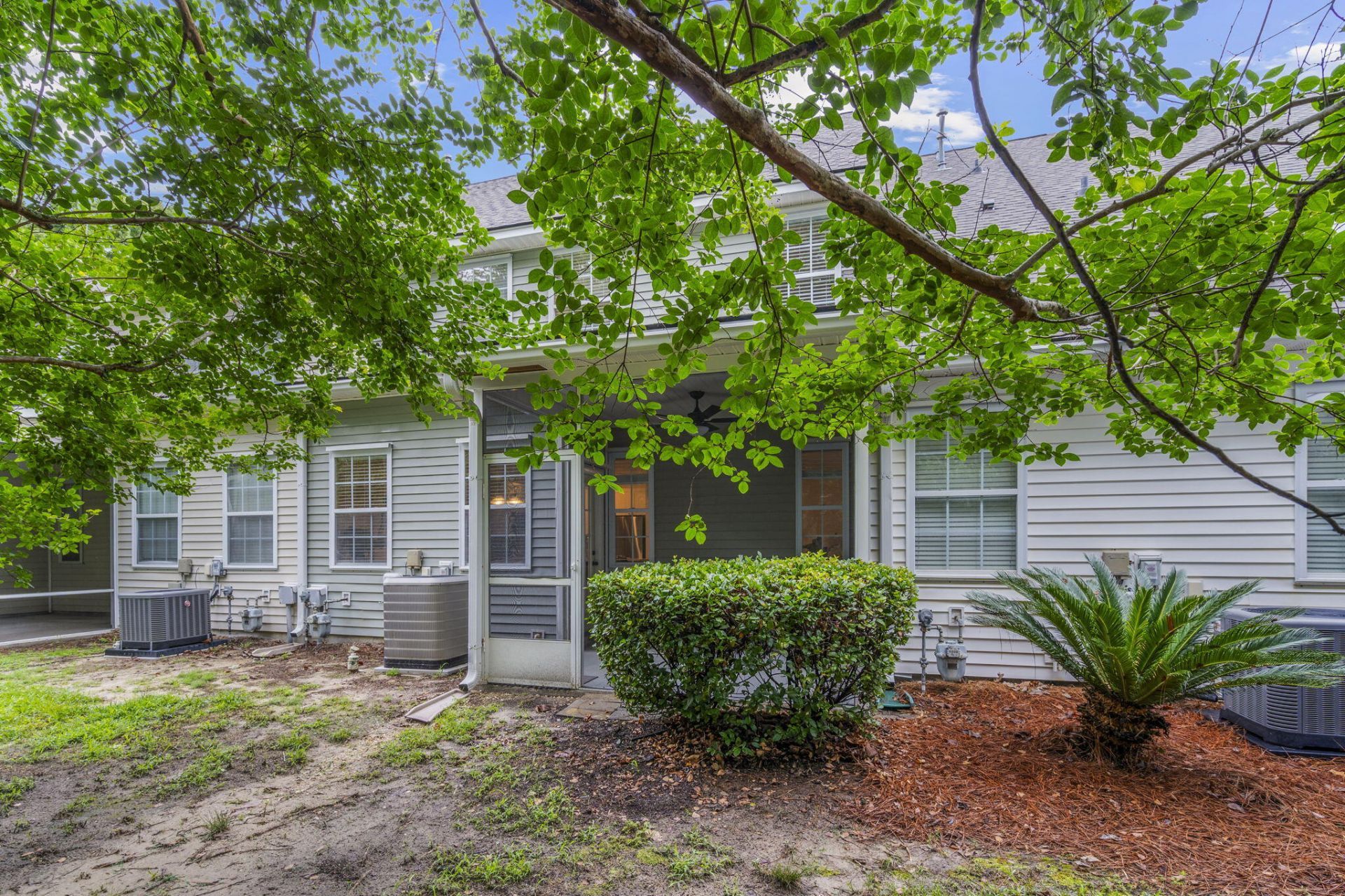 111 Larissa Drive Photo 36