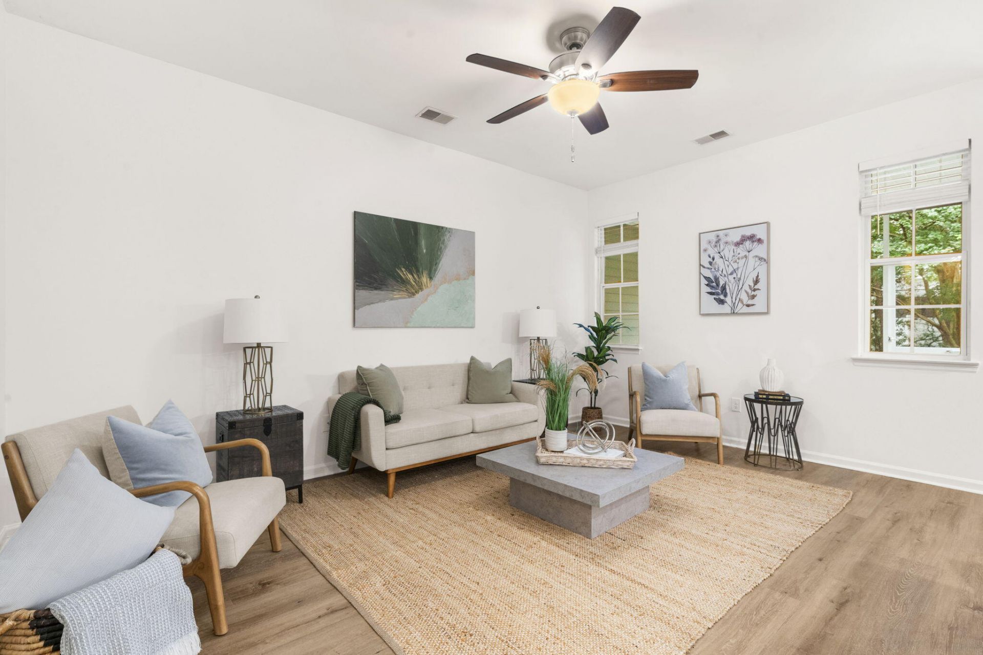 111 Larissa Drive Photo 8
