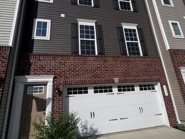 4045 N Steels Circle, Cuyahoga Falls, OH 44224