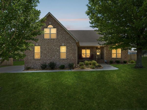 120 Oak Knoll Court, Murfreesboro, TN 37127