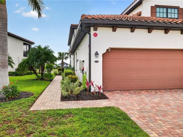 12020 Hawthorn Lake DR, Unit 101, FORT MYERS, FL 33913