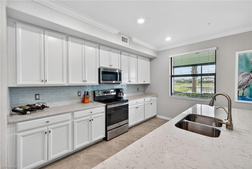 12020 Hawthorn Lake Dr, Unit 101, Fort Myers, FL 33913 Photo