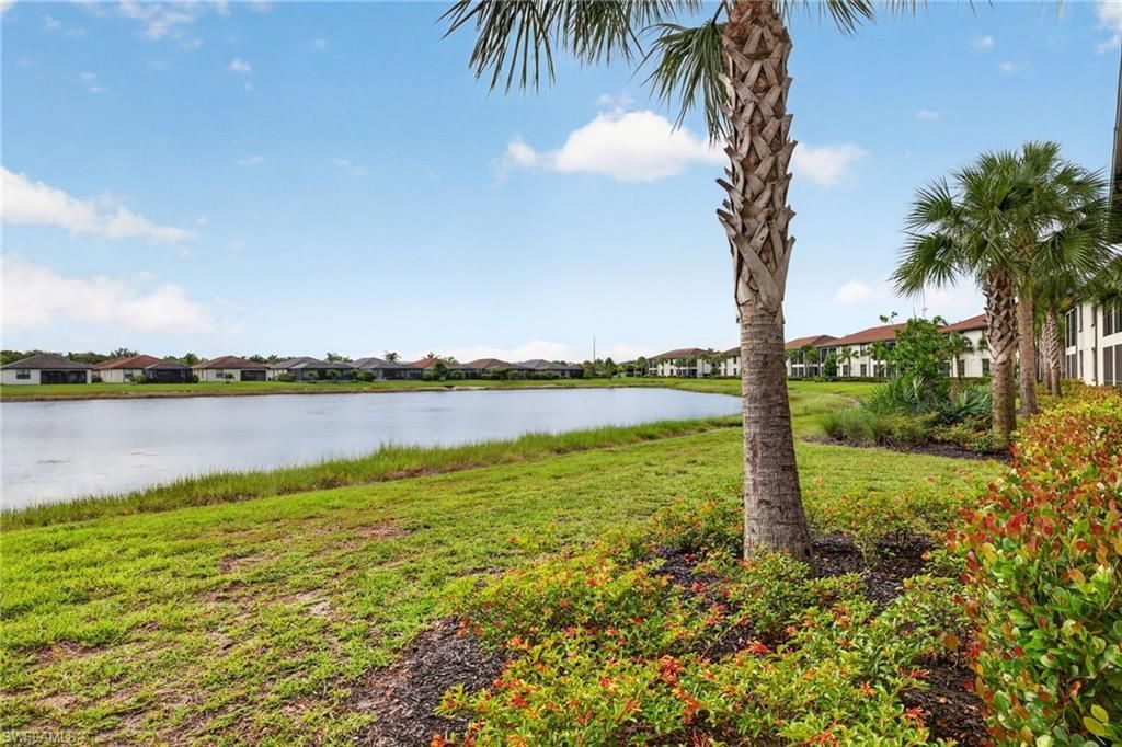 12020 Hawthorn Lake Dr, Unit 101, Fort Myers, FL 33913 Photo