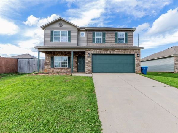 5004 SW Go Green Avenue , Bentonville, AR 72712