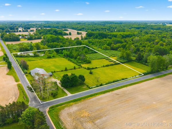 2695 62nd Street, Fennville, MI 49408