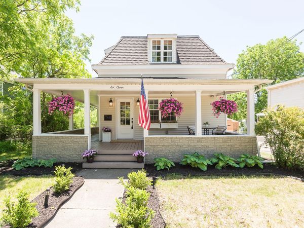 611 W Silver Lake Road, Fenton, MI 48430