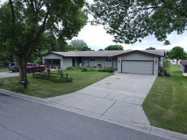 1710 N Park Street , Fergus Falls, MN 56537