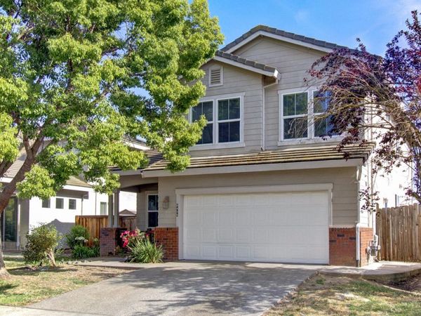 8406 Kingmont Way, Elk Grove, CA 95624