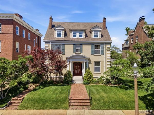 4917 Pershing Place , St Louis, MO 63108