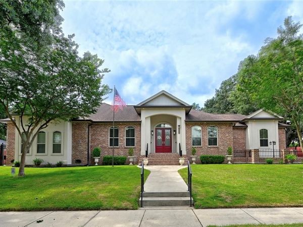 1464 BURBANK Drive, New Orleans, LA 70122