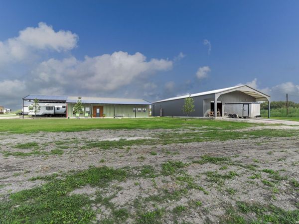 118 Pr 6190, Falls City, TX 78117