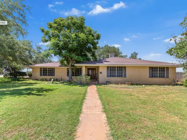 198 ENCINO DRIVE, Pearsall, TX 78061