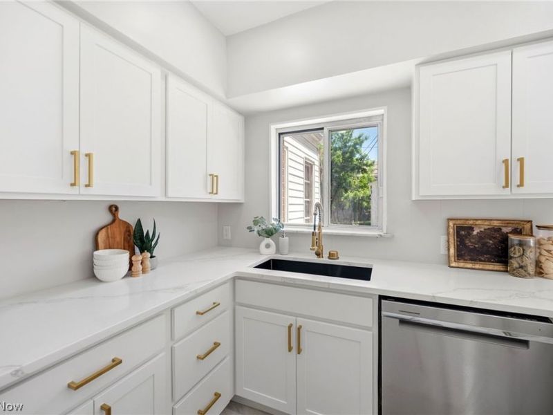 3659 Riedham Road, Shaker Heights, OH 44120 Photo 14