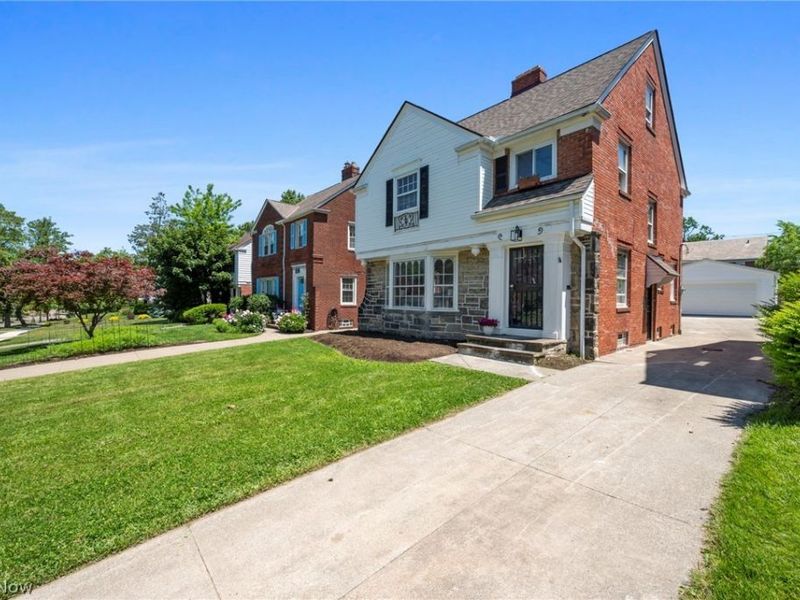 3659 Riedham Road, Shaker Heights, OH 44120 Photo 3