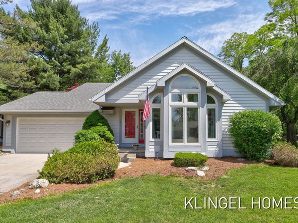 17829 Cherokee Drive, Spring Lake, MI 49456