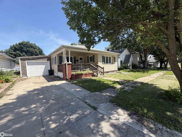 409 S 15Th Street, Centerville, IA 52544