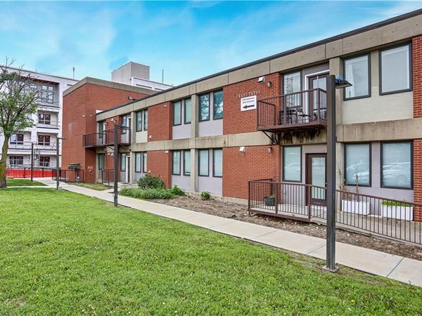 2980 Baltimore Avenue, Unit 2208, Kansas City, MO 64108
