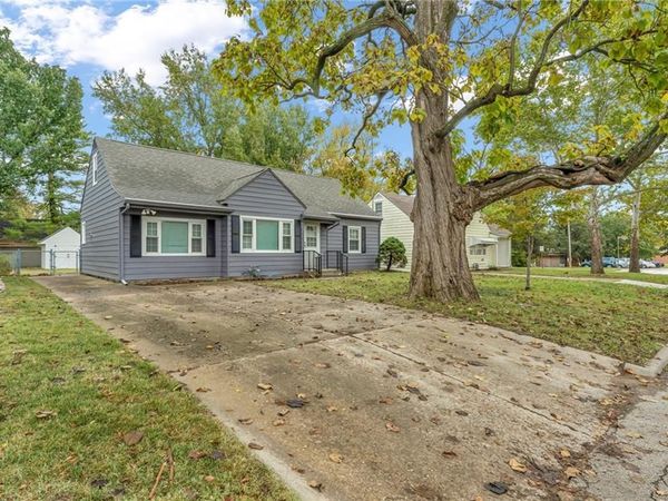 1744 SW Atwood Avenue, Topeka, KS 66604
