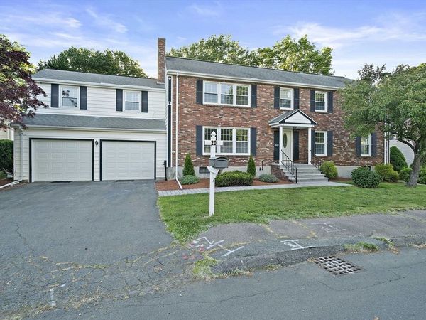 20 Cherry Ln, Braintree, MA 02184