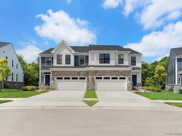 5342 Vista Lane, West Bloomfield Twp, MI 48323