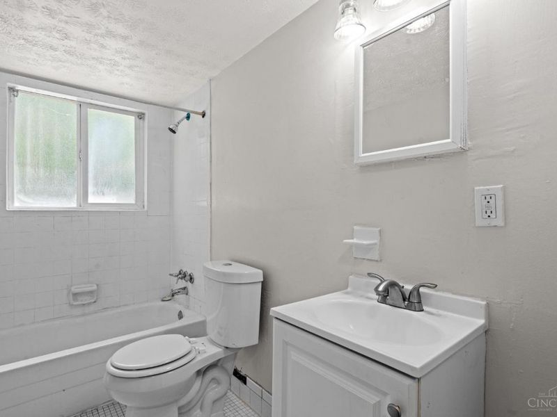 6118 Stover Avenue, Golf Manor, OH 45237 Photo 18