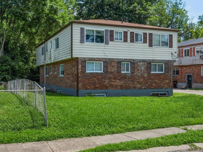6118 Stover Avenue, Golf Manor, OH 45237 Photo 2