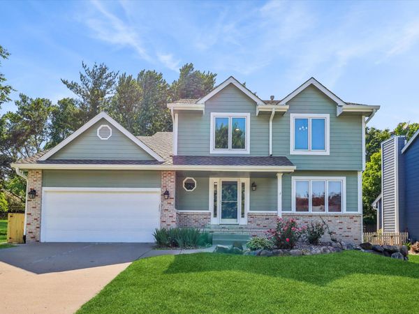 2150 NW 138th Street, Clive, IA 50325