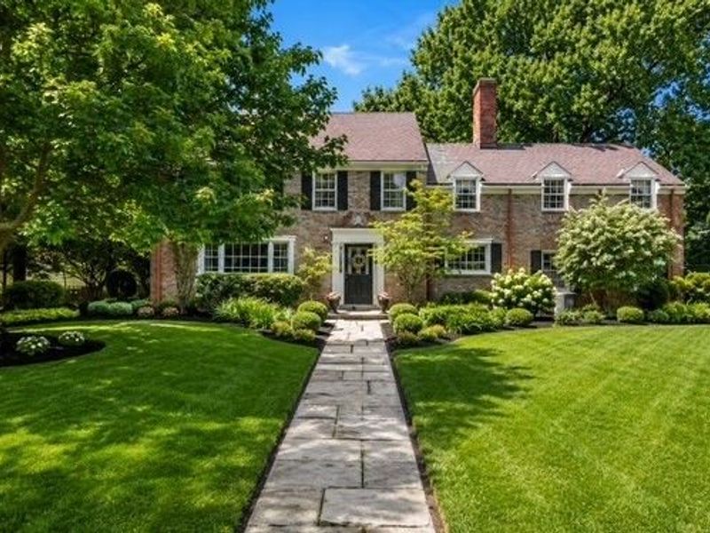 21439 Claythorne Road, Shaker Heights, OH 44122 Photo 3