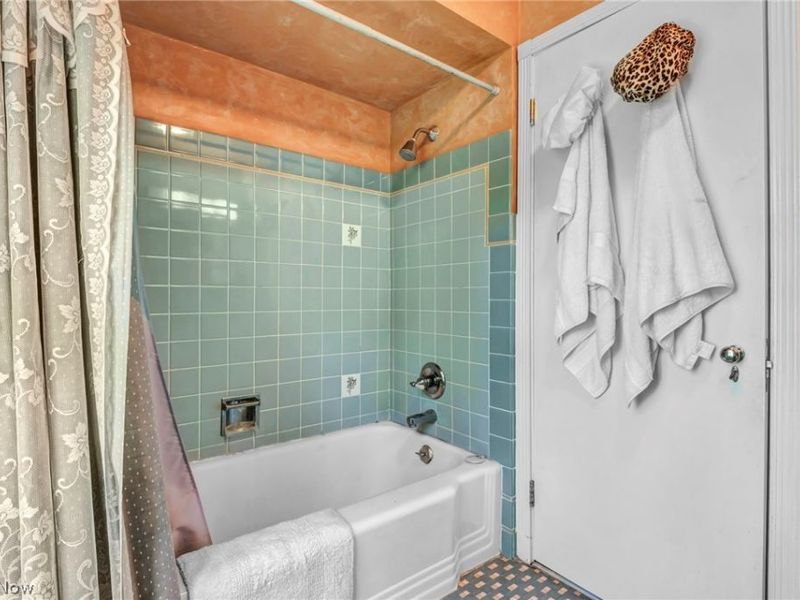 21439 Claythorne Road, Shaker Heights, OH 44122 Photo 32