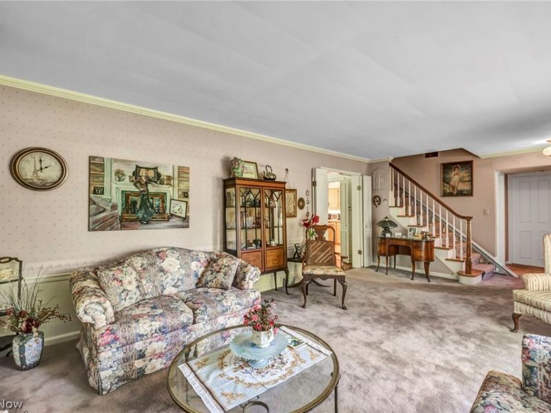 21439 Claythorne Road, Shaker Heights, OH 44122 Photo 5
