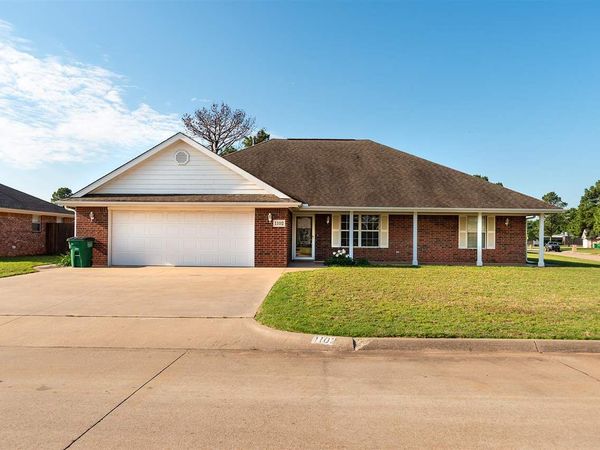 1102 E Mahar Drive, Perkins, OK 74059
