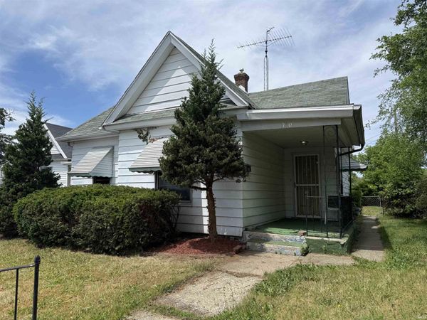 710 Laporte Avenue, South Bend, IN 46628