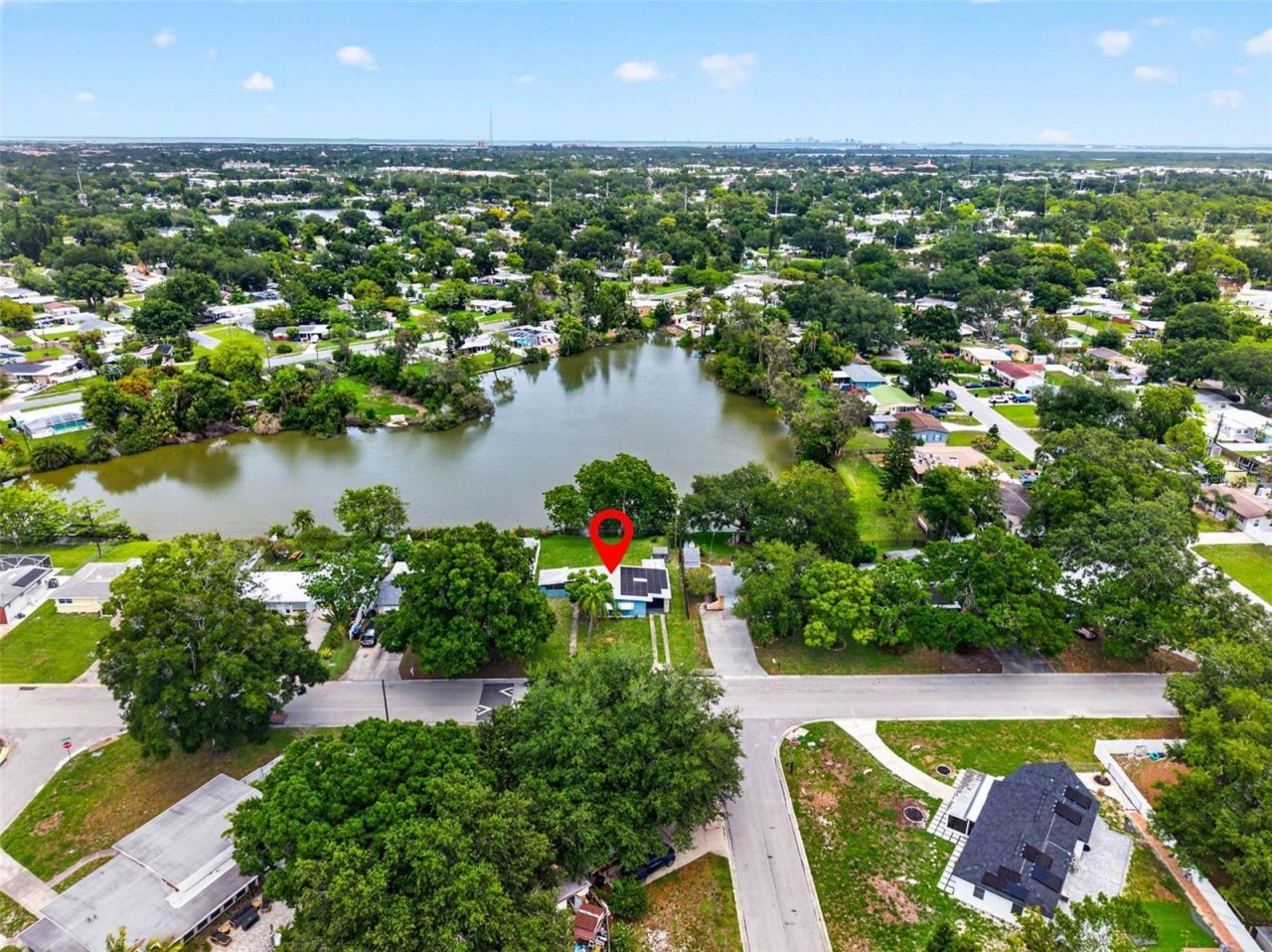 6819 Meadowlawn Drive N, Saint Petersburg, FL 33702 Photo