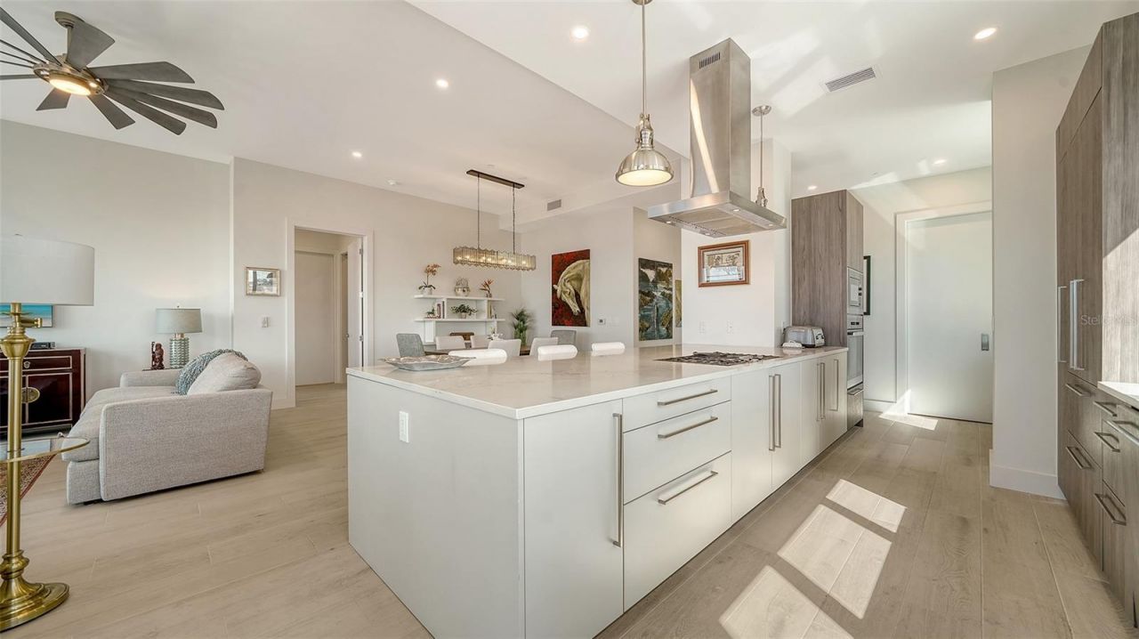 33 S Palm Avenue, Unit 901, Sarasota, FL 34236 Photo