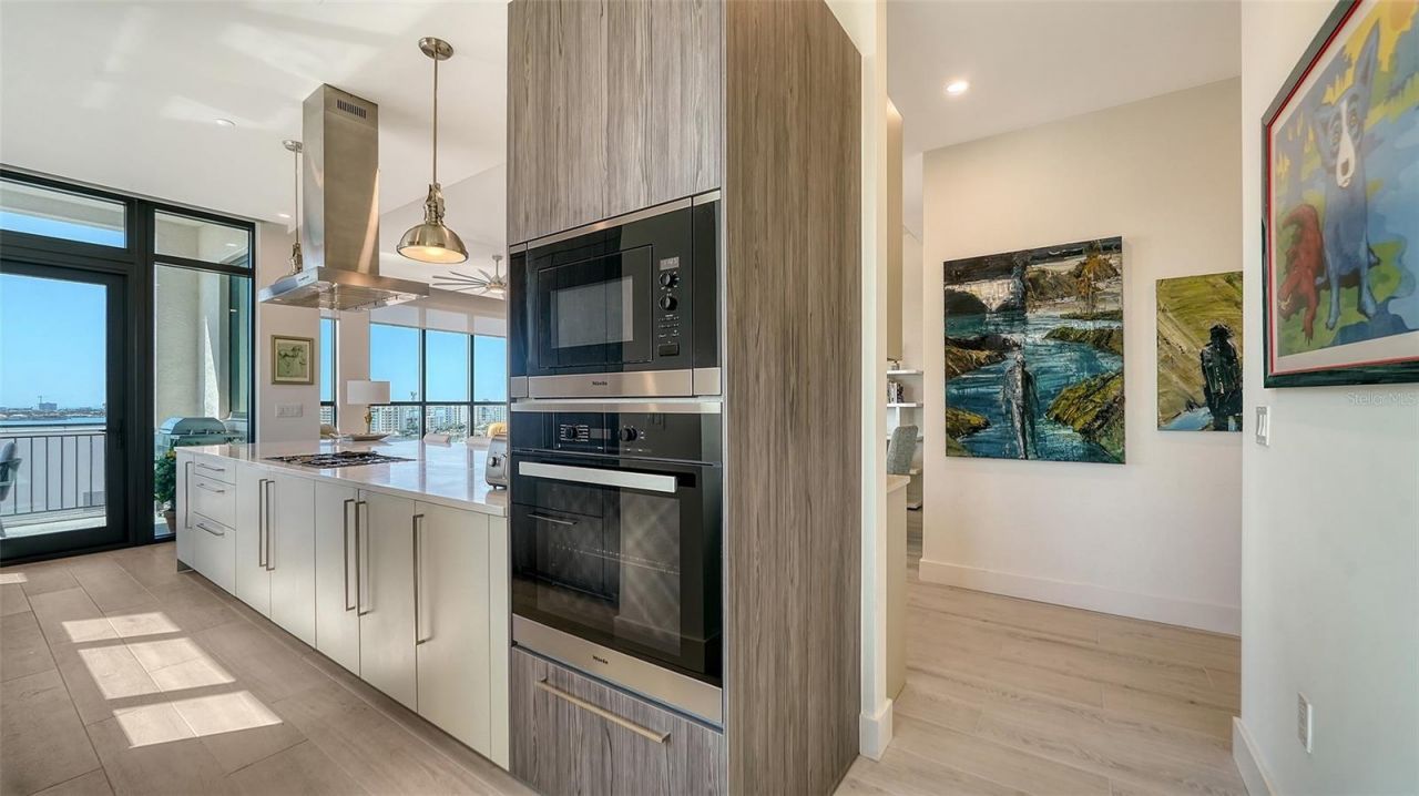 33 S Palm Avenue, Unit 901, Sarasota, FL 34236 Photo