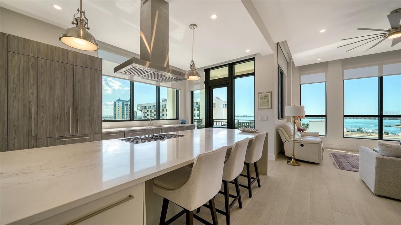 33 S Palm Avenue, Unit 901, Sarasota, FL 34236 Photo