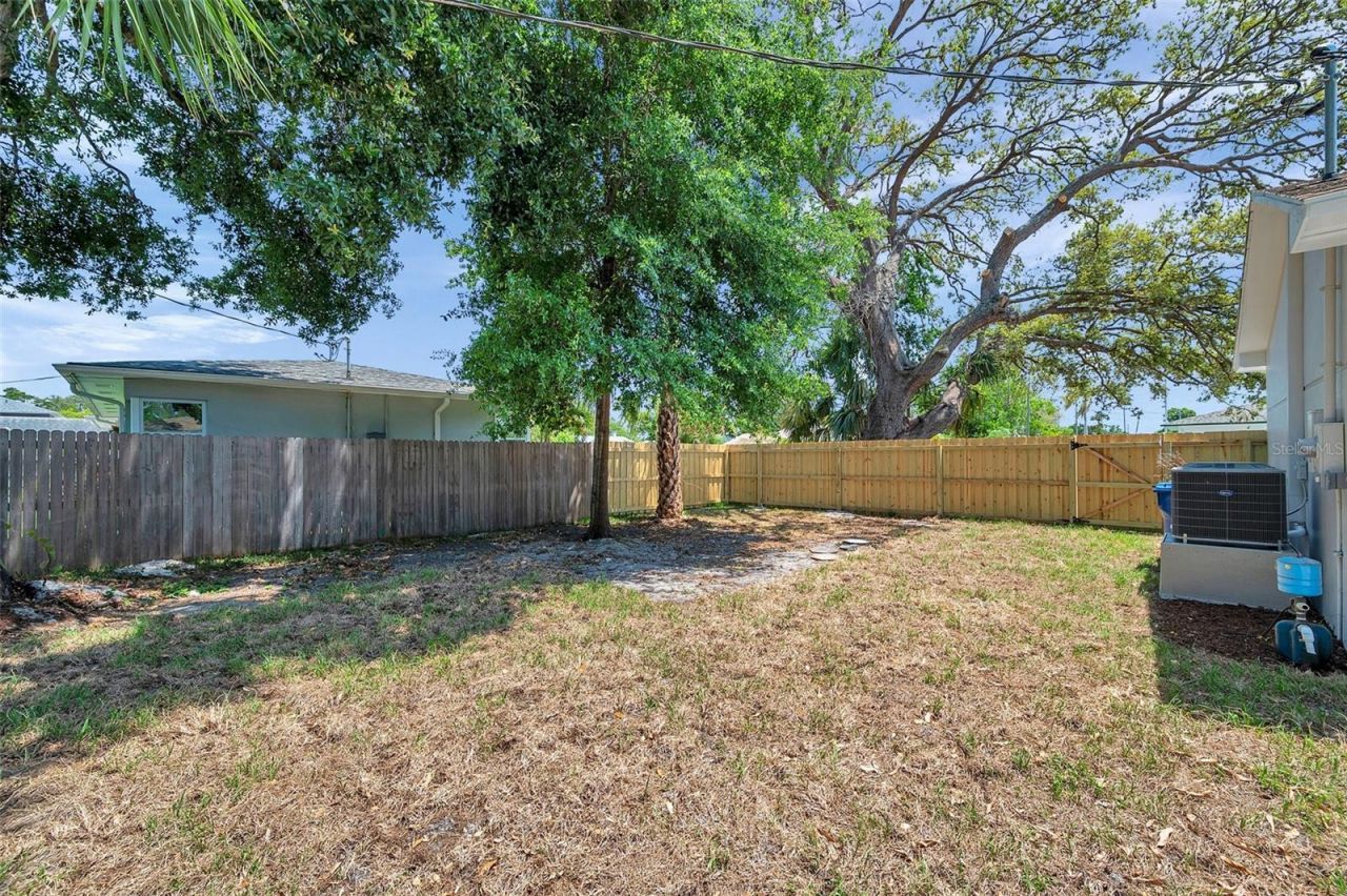 1401 49th Street N, Saint Petersburg, FL 33710 Photo